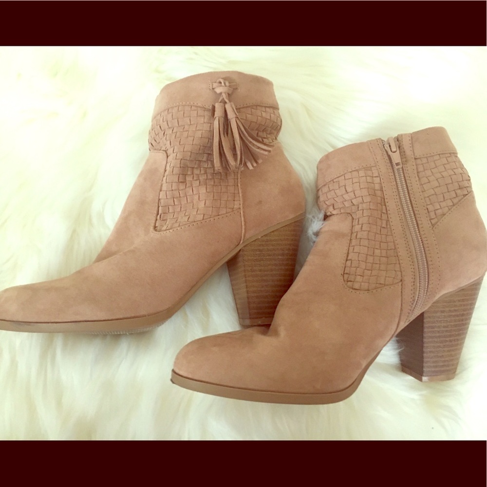 Nude slightly used booties